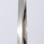 | ZALAVÁRI József - Végtelen tükör | jelzés a talpon | rozsdamentes acél | 150x5x5.7 cm |